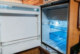 travel trailer fridge temperature control