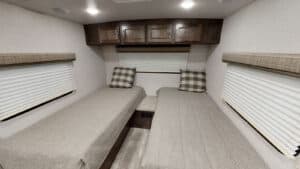 travel trailers with twin beds